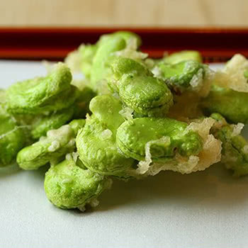 季節を愛でる「春野菜の天ぷら」